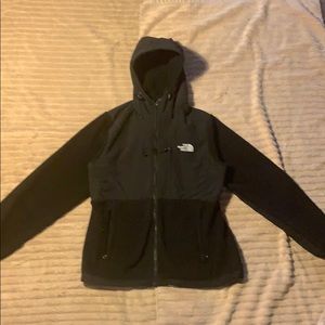 THE NORTH FACE - Black Hoodie